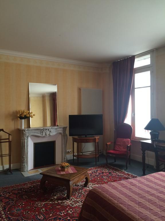 Hotel De Paris Charleville-Mézières Exteriör bild