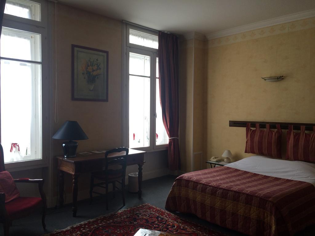 Hotel De Paris Charleville-Mézières Exteriör bild